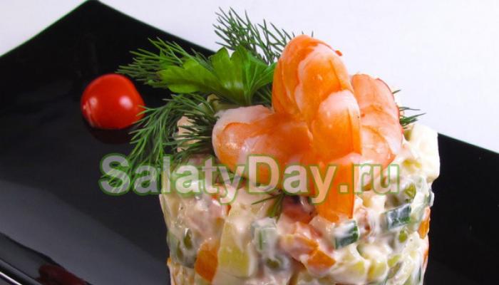 Olivier na may pusit Olivier-type squid salad